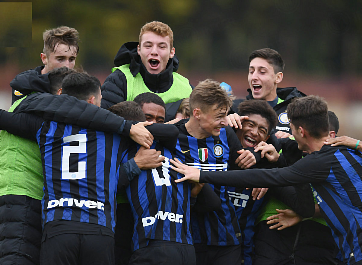 今夜底特律活塞备战意甲,造点机会细节流出,压力陡增,赛程密集仍需轮换 今夜底特律活塞备战意甲,造点机会细节流出,压力陡增,赛程密集仍需轮换