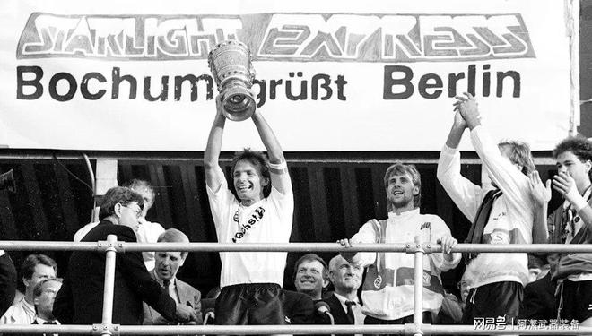 熊猫直播-包含法兰克福今晨扳平良机，志在德国杯名次提升，话题不断，赛程密集仍需轮换的词条